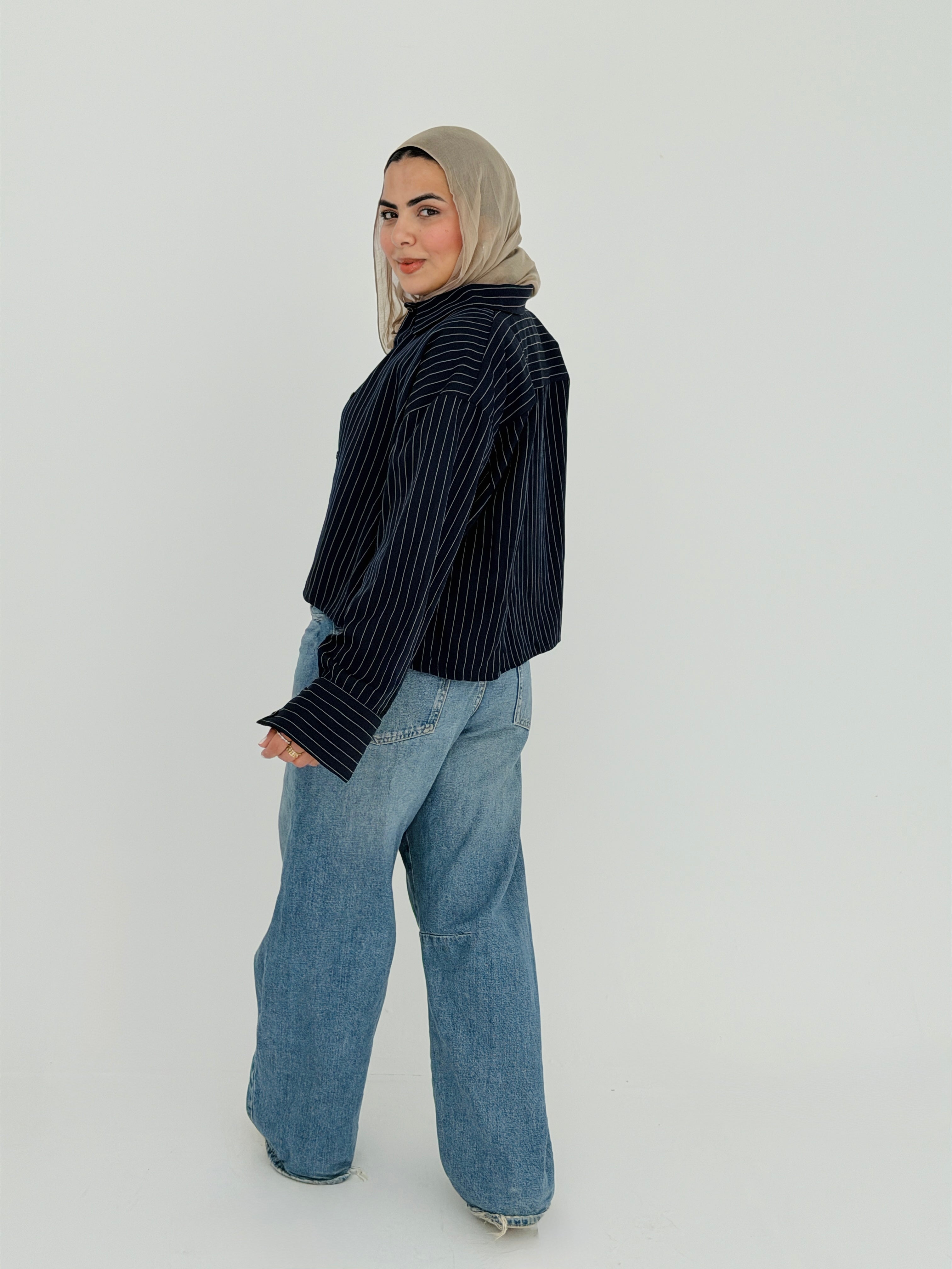 Salt Air crop shirt in Navy