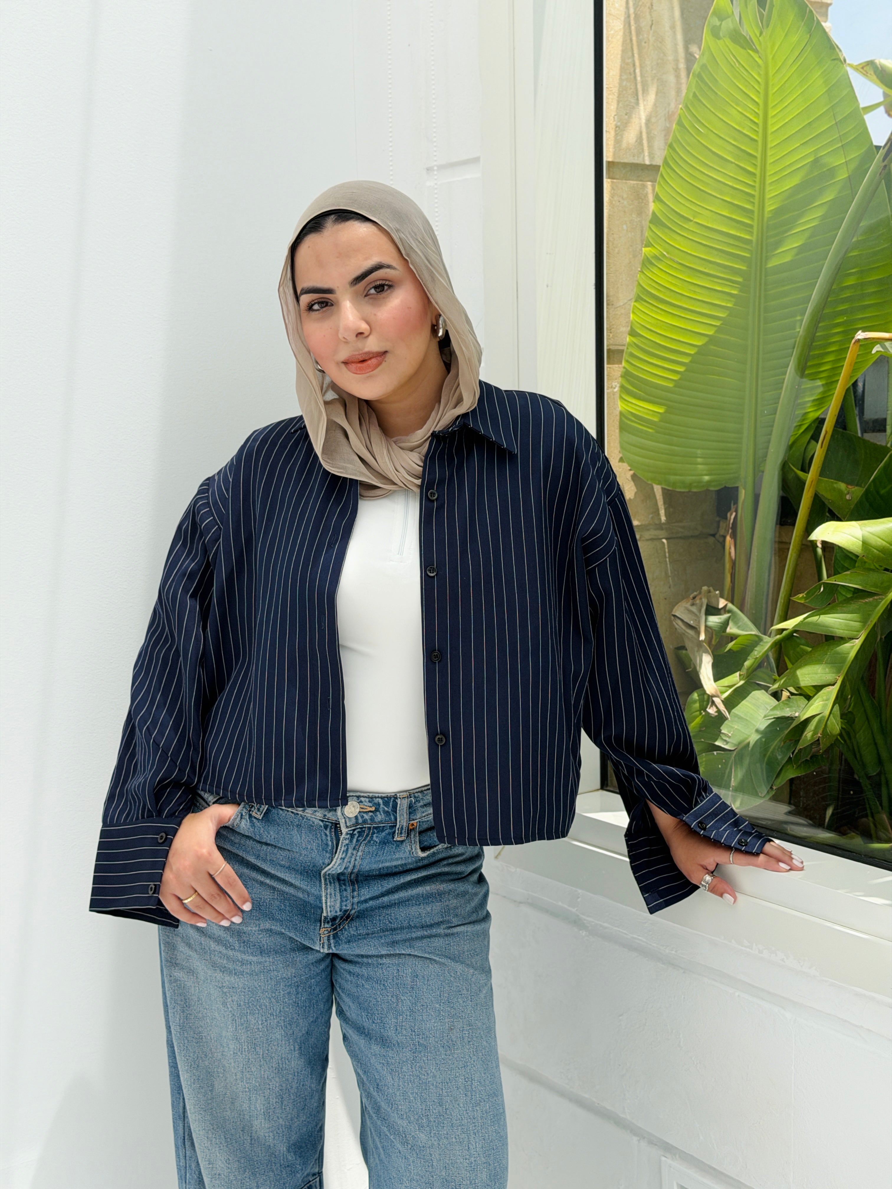 Salt Air crop shirt in Navy
